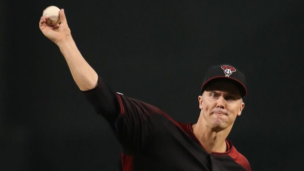 Arizona Diamondbacks starting pitcher Zack Greinke throws a warm-up pitch during the first inning of the MLB game against the Milwaukee Brewers