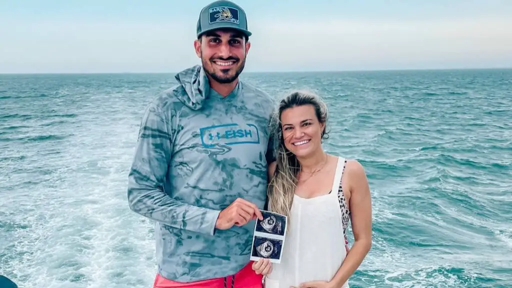 Philadelphia Phillies pitcher Zach Eflin and his wife announce that the couple is expecting their first child