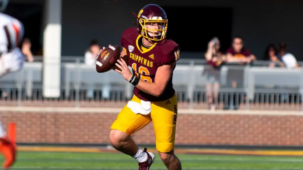 Central Michigan Chippewas red shirt freshman quarterback Jase Bauer attempts to throw the football while he played the quarterback position