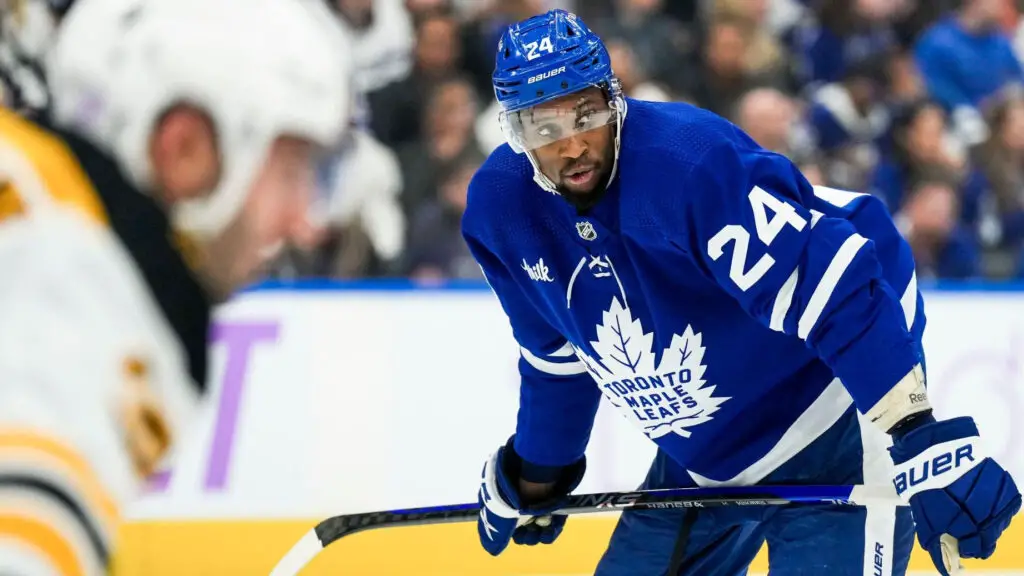 Toronto Maple Leafs player Wayne Simmonds is set to face off against the Boston Bruins in the second period