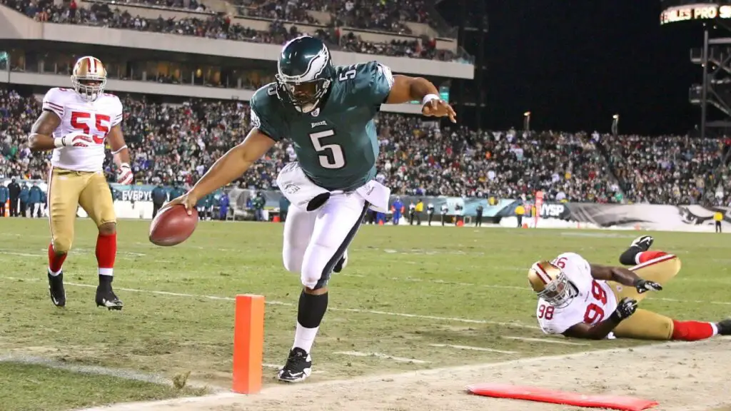 Philadelphia Eagles quarterback Donovan McNabb dives for a touchdown during a game against the San Francisco 49ers