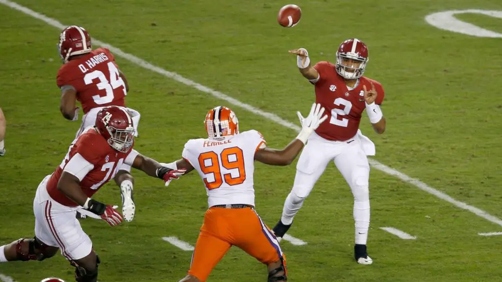Alabama Crimson Tide quarterback Jalen Hurts throws a pass during the first half against the Clemson Tigers in the 2017 College Football Playoff National Championship Game