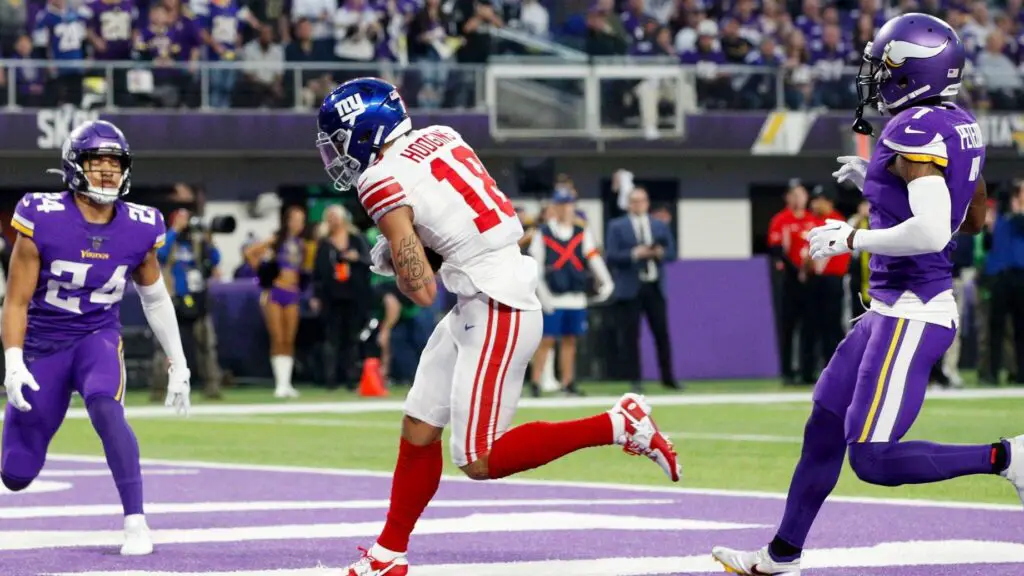 New York Giants wide receiver Isaiah Hodgins catches a touchdown pass during the first quarter against the Minnesota Vikings in the NFC Wild Card playoff game