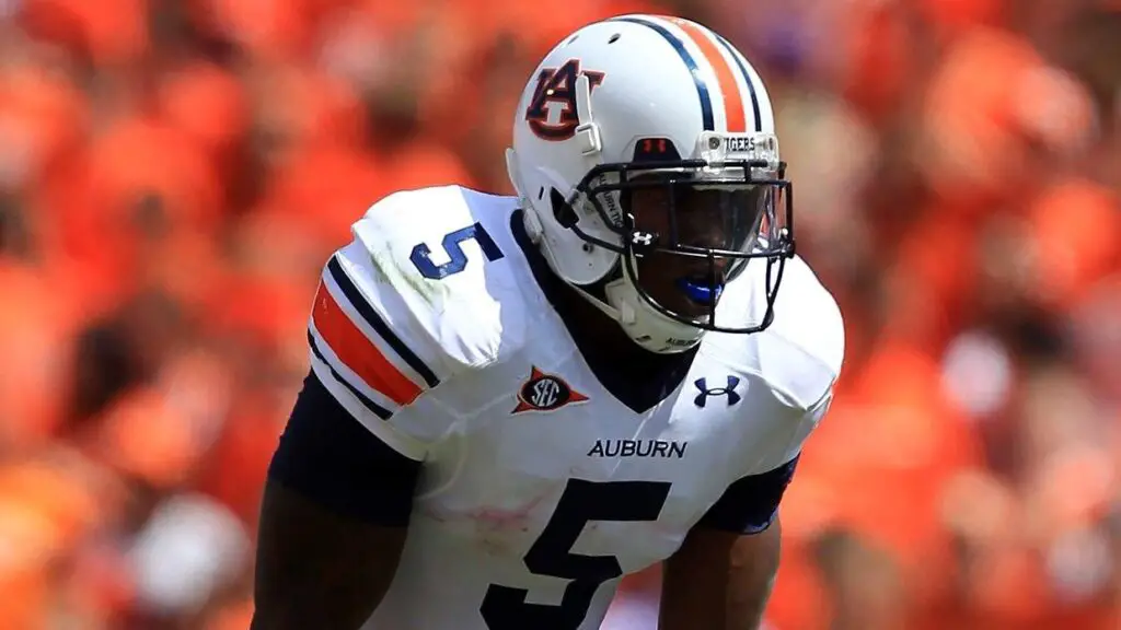 Former Auburn Tigers running back Michael Dyer gets ready before a snap during a game against the Clemson Tigers