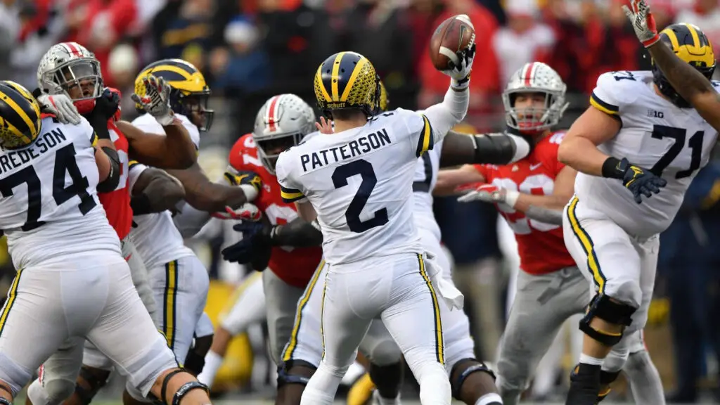 Michigan Wolverines quarterback Shea Patterson throws a pass against the Ohio State Buckeyes