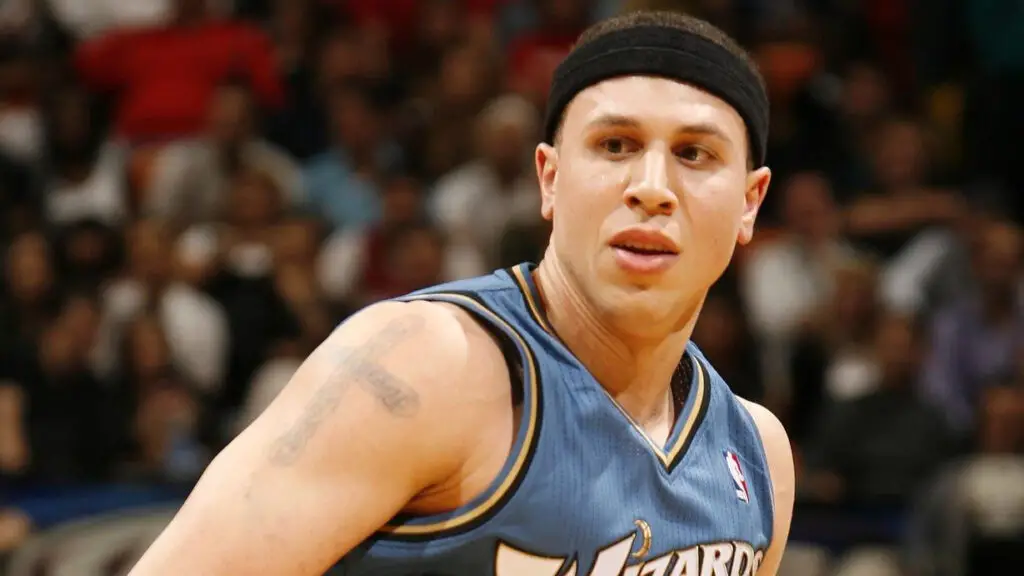 Former Washington Wizards guard Mike Bibby drives against the Miami Heat