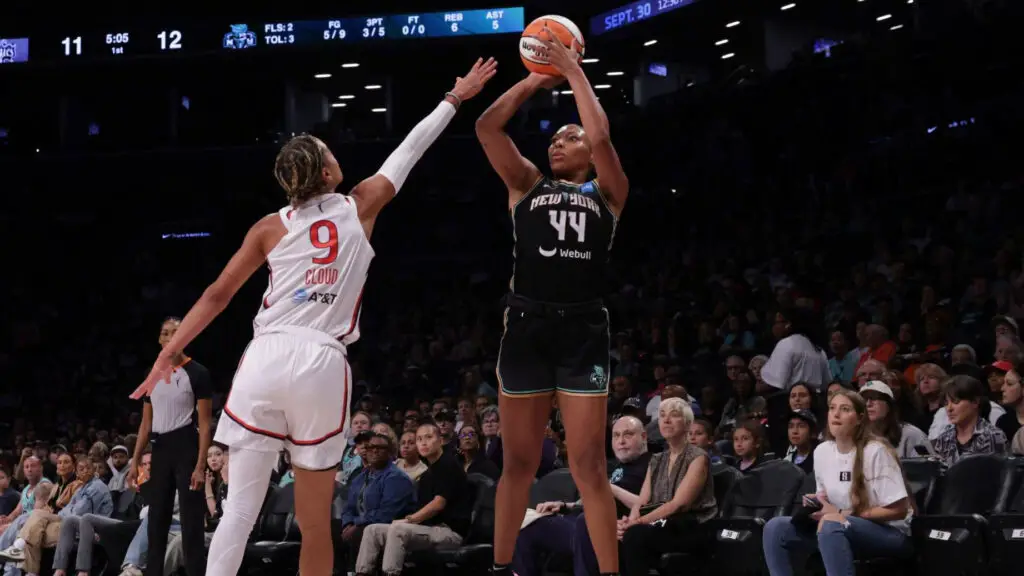 New York Liberty player Betnijah Laney shoots the ball during the game against the Washington Mystics