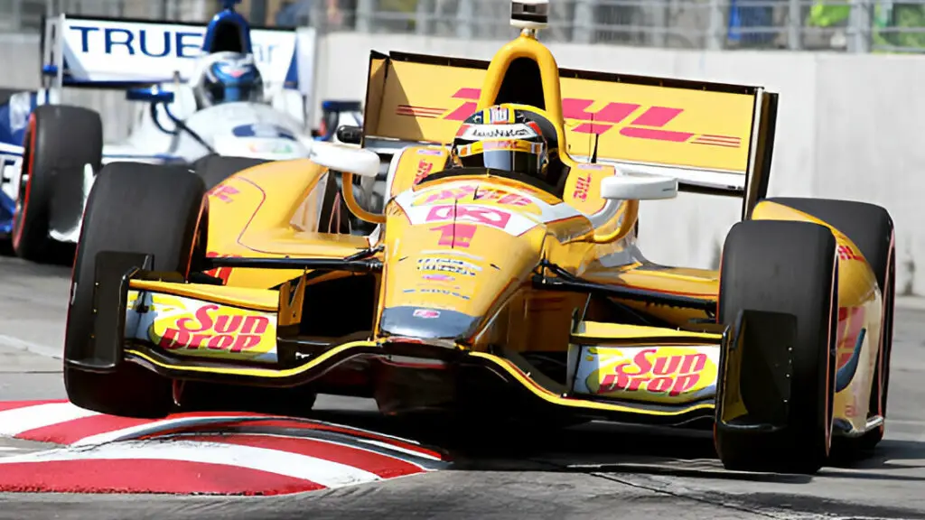 Andretti Autosport driver Ryan Hunter-Reay races through a turn during qualifying for the Grand Prix of Baltimore